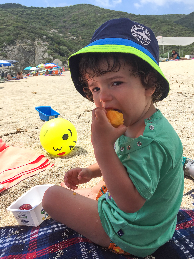 One day at the beach with a toddler: what to pack