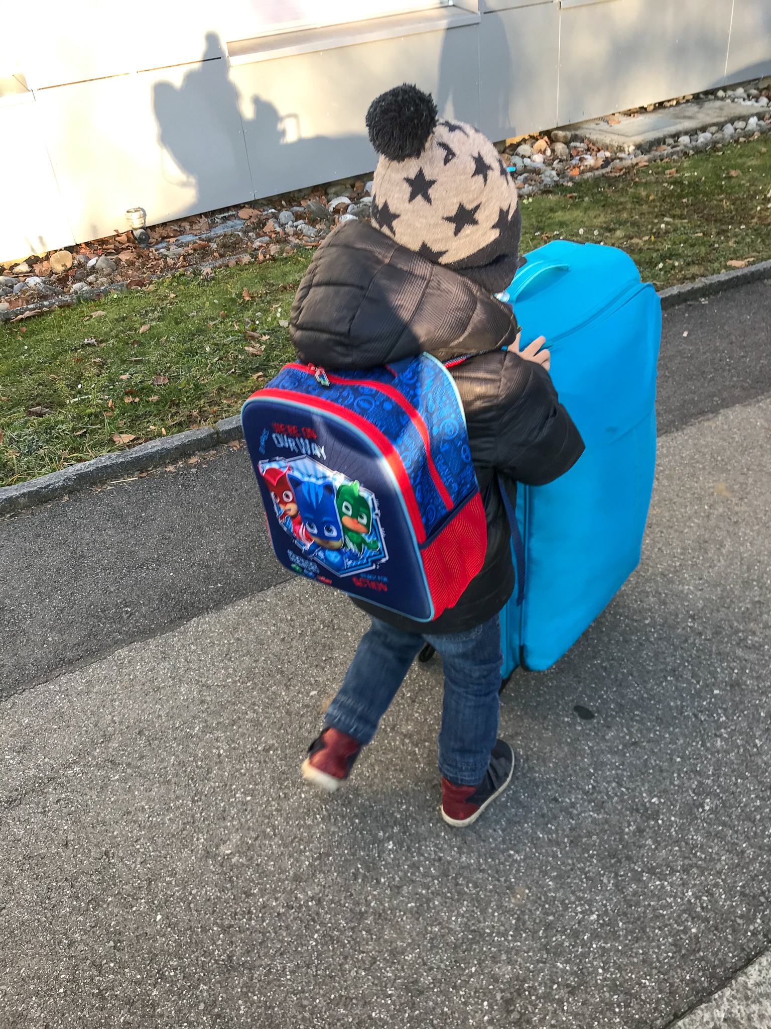 travelling, toddler, suitcase