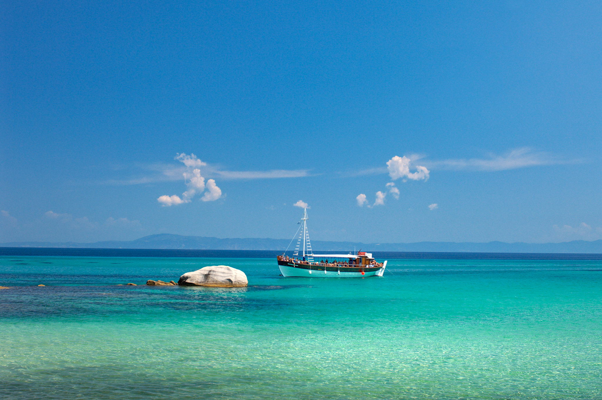 Kavourotrypes beach (c)Halkidiki Tourism Organisation