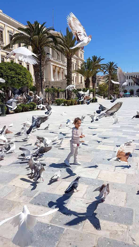 Insider’s Guide – Syros for families by Betty Chatzisavvidou | My Greek Travelling Spoon